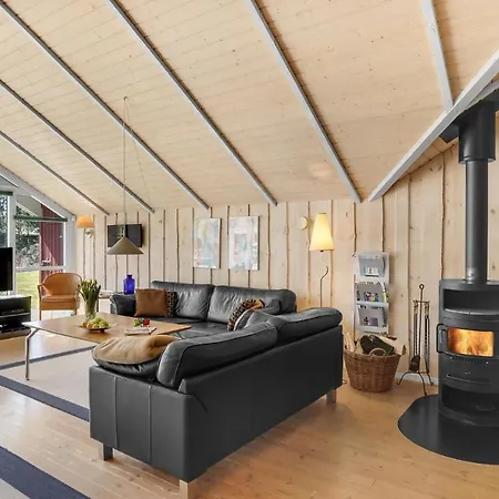 3 Bedroom Gorgeous In Romo *